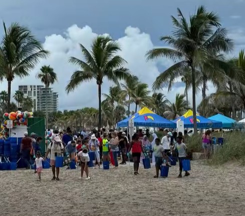 Lucky Fish & City of Dania Beach Annual Back to School Beach Cleanup