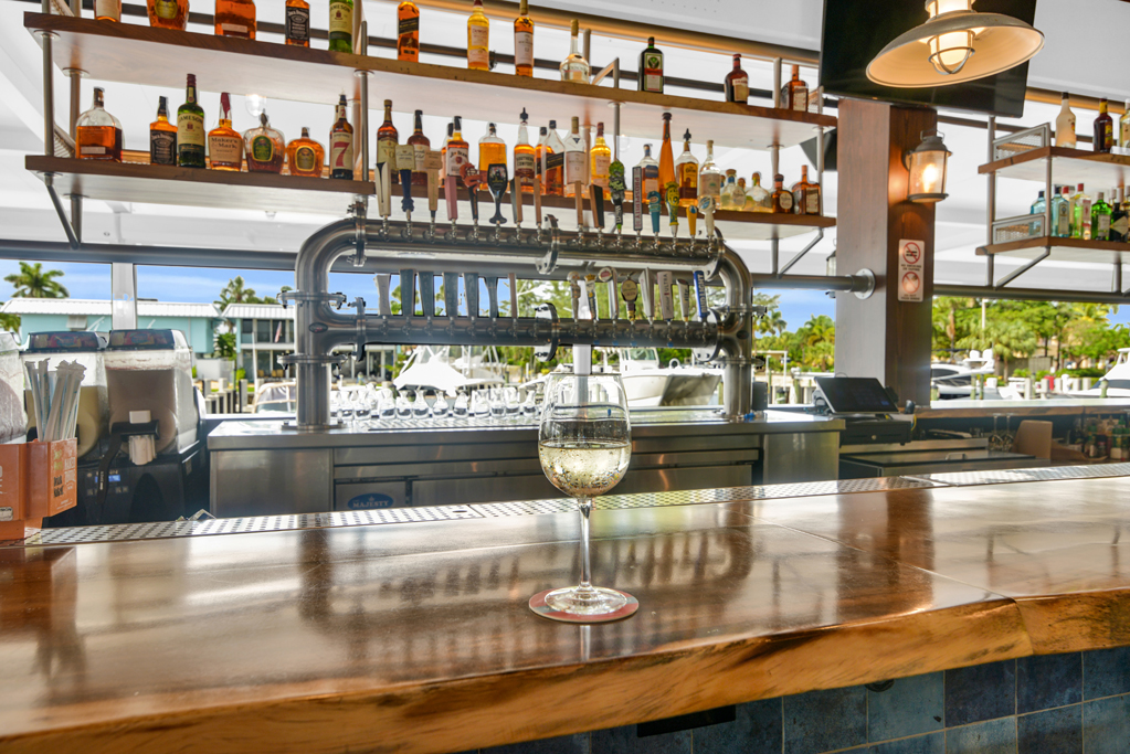 The Cove Waterfront Restaurant and Tiki Bar - Dock Side